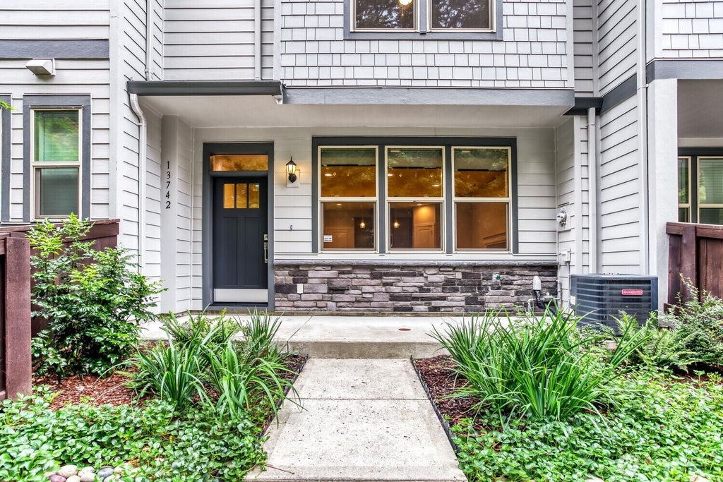 Photo of 13742 NW 7th Avenue, Vancouver, WA 98685 (MLS # 2577893)