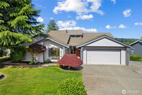 Photo of 746 22nd Street SW, Puyallup, WA 98371 (MLS # 2519152)