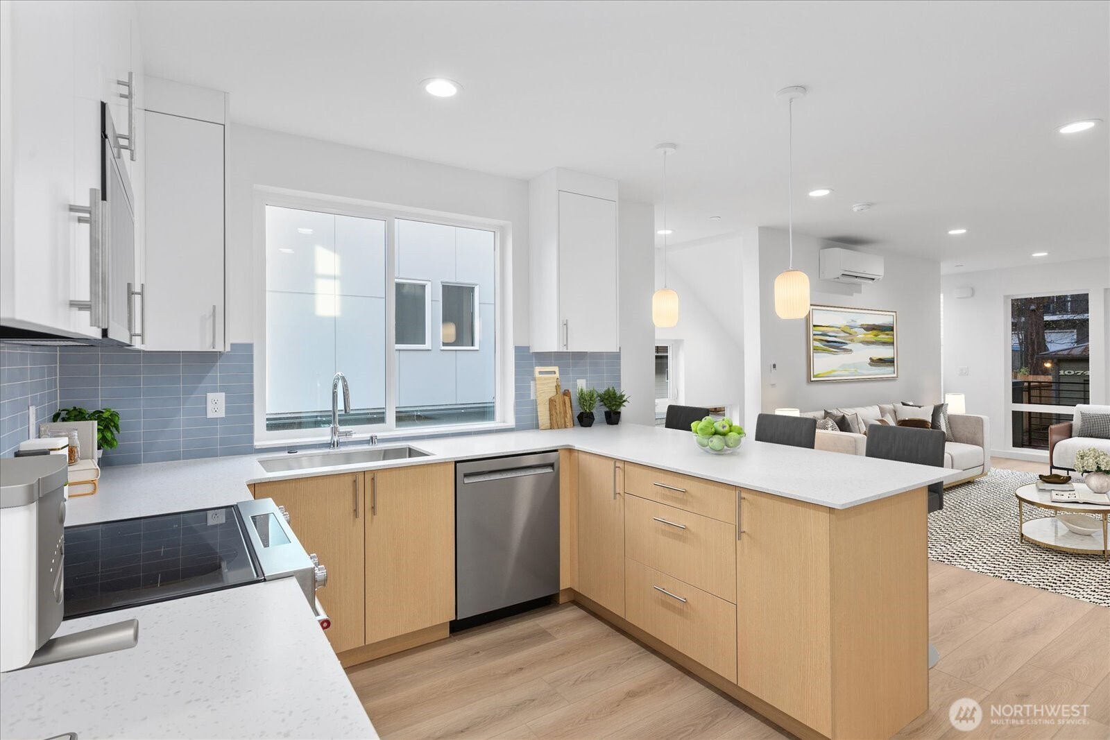 10738 Interlake Avenue N