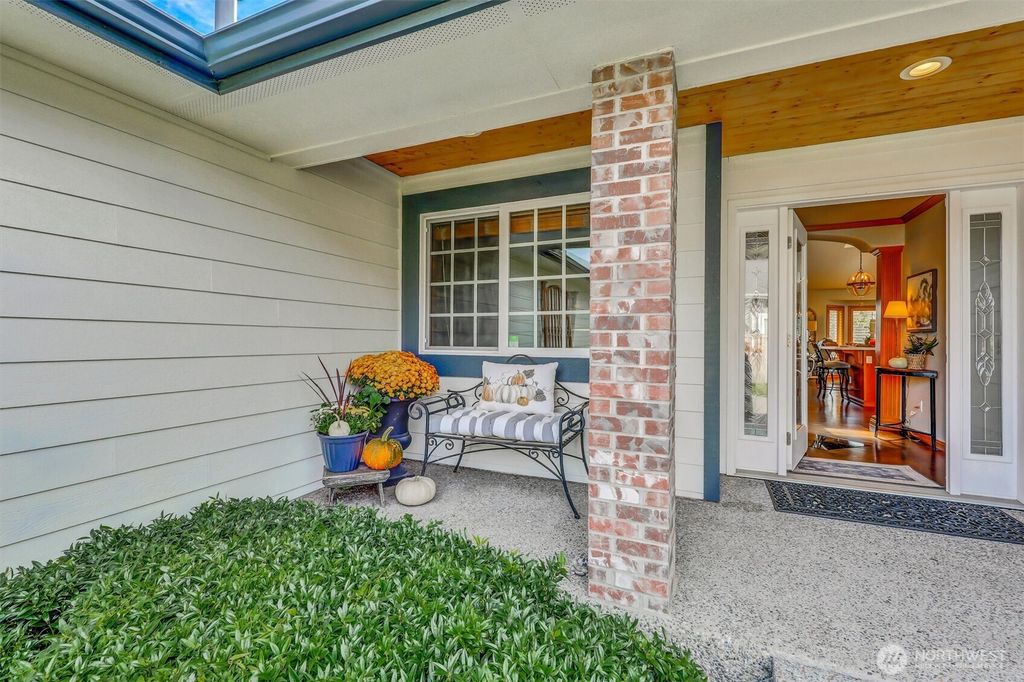 Photo of 20615 39th Avenue SE, Bothell, WA 98012 (MLS # 2436669)