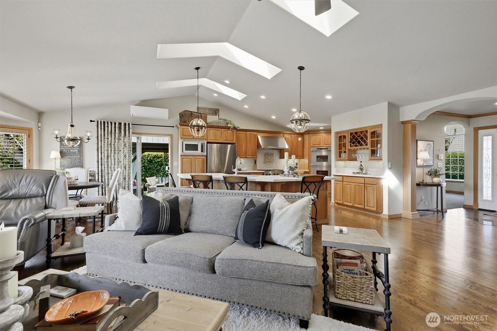 Photo of 20615 39th Avenue SE, Bothell, WA 98012 (MLS # 2436669)