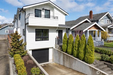 132 NE 52nd Street Seattle WA 98105