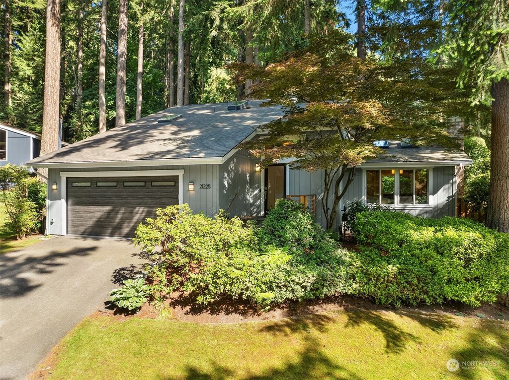 Photo of 21225 Pioneer Way, Edmonds, WA 98026 (MLS # 2257098)