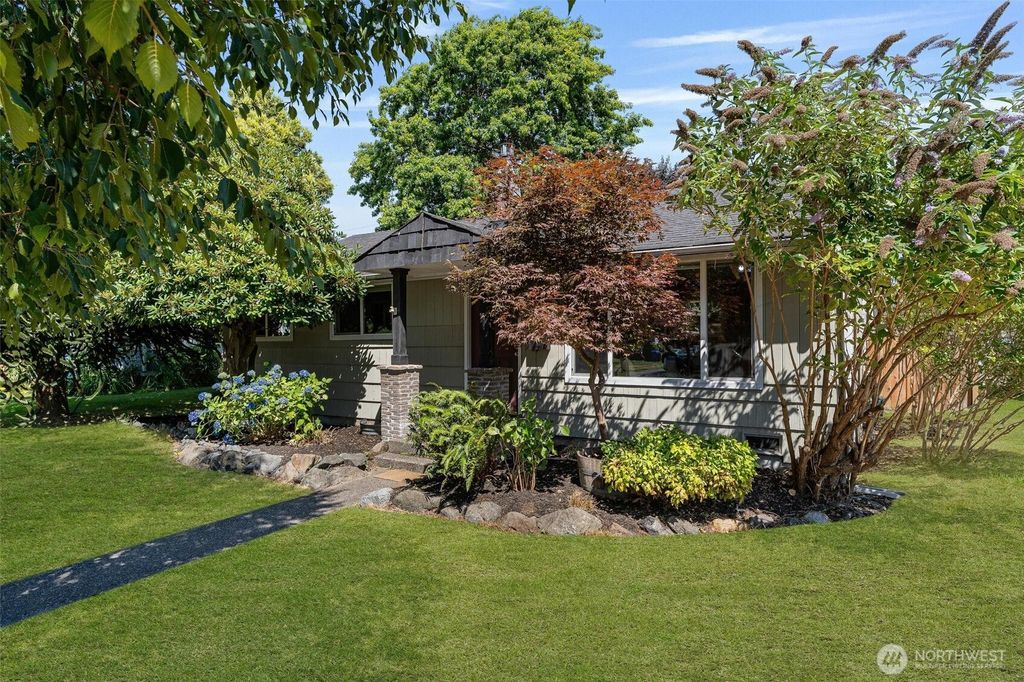 Photo of 2507 State Street, Everett, WA 98201 (MLS # 2407954)