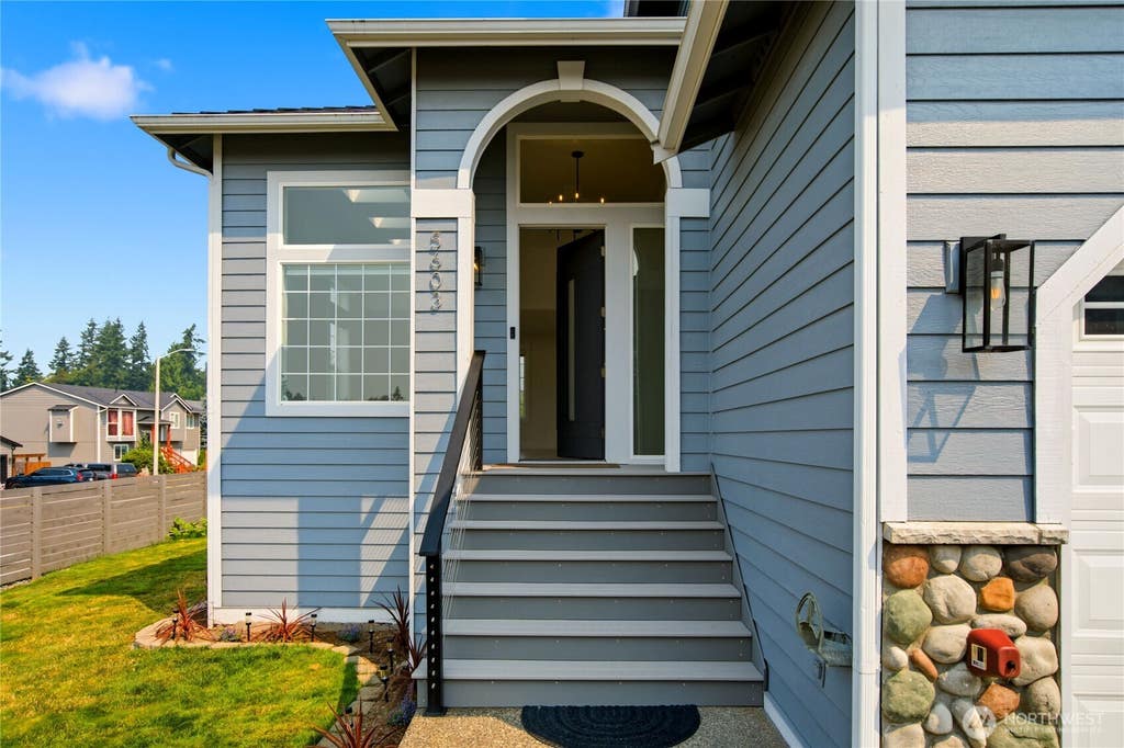 Photo of 5603 79th Avenue NE, Marysville, WA 98270 (MLS # 2566098)