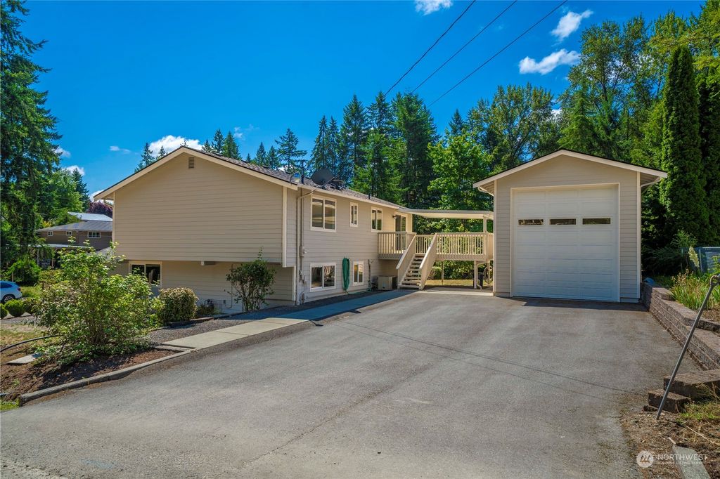 Photo of 13505 166th Avenue SE, Renton, WA 98059 (MLS # 2136547)