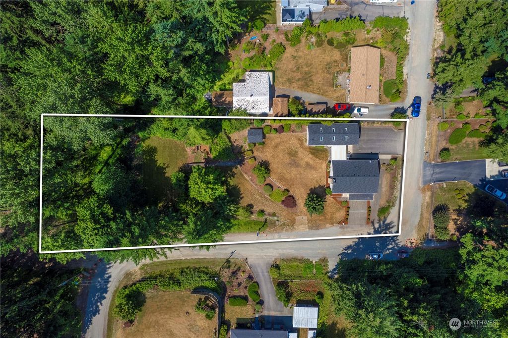 Photo of 13505 166th Avenue SE, Renton, WA 98059 (MLS # 2136547)