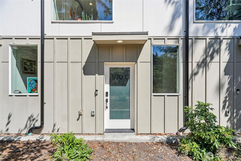 1770 14th Avenue S