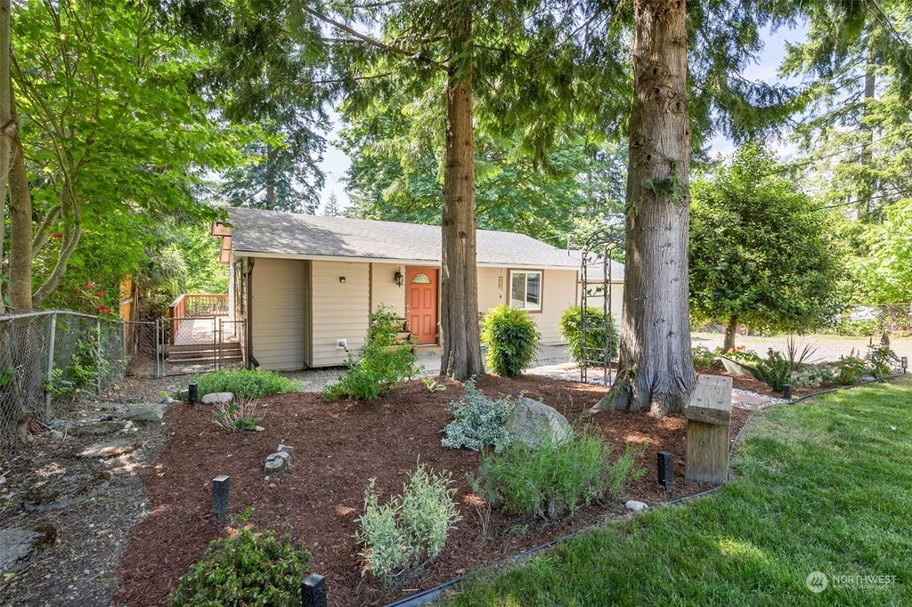 Photo of 33707 53rd Avenue S, Auburn, WA 98001 (MLS # 2075679)