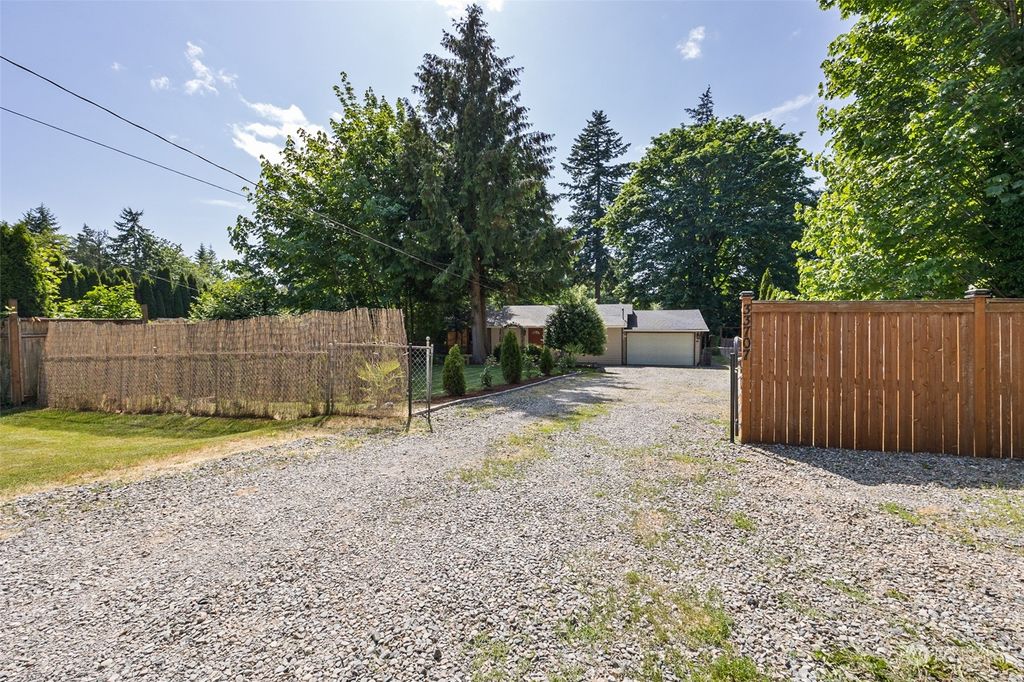 Photo of 33707 53rd Avenue S, Auburn, WA 98001 (MLS # 2075679)