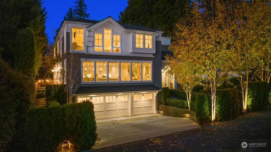 Photo of 9218 NE 38th Street, Yarrow Point, WA 98004 (MLS # 2180454)