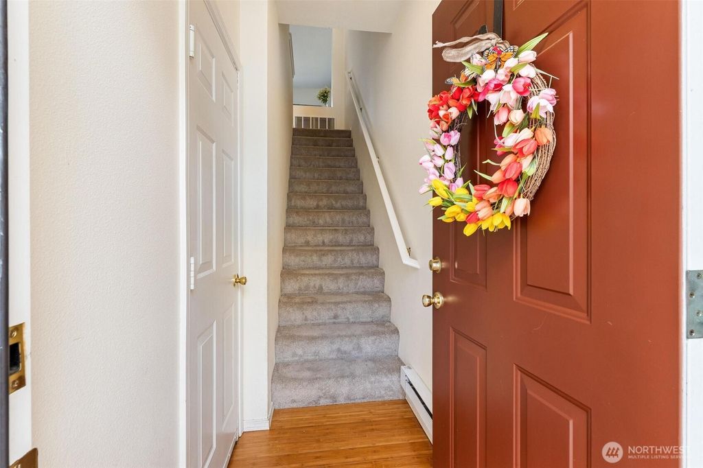 Photo of 11856 NE 162nd Lane #9-4, Bothell, WA 98011 (MLS # 2509274)