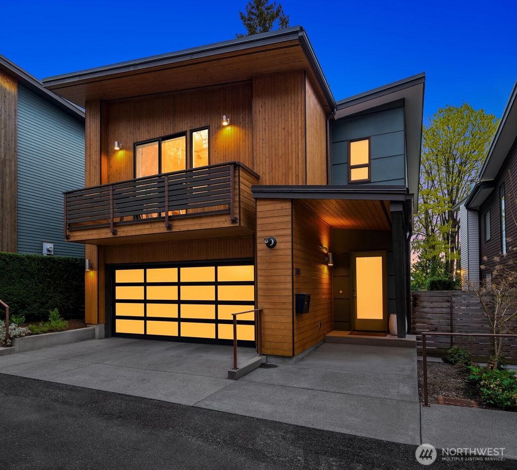 Photo of 305 24th Avenue E, Seattle, WA 98112 (MLS # 2506934)