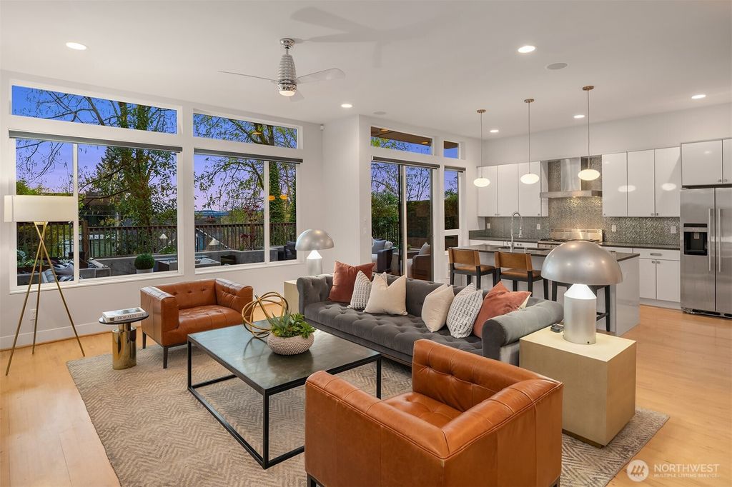 Photo of 305 24th Avenue E, Seattle, WA 98112 (MLS # 2506934)