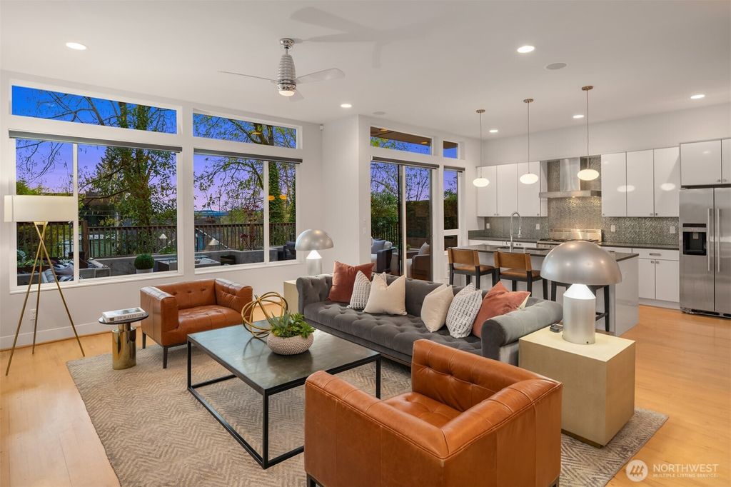 Photo of 305 24th Avenue E, Seattle, WA 98112 (MLS # 2506934)