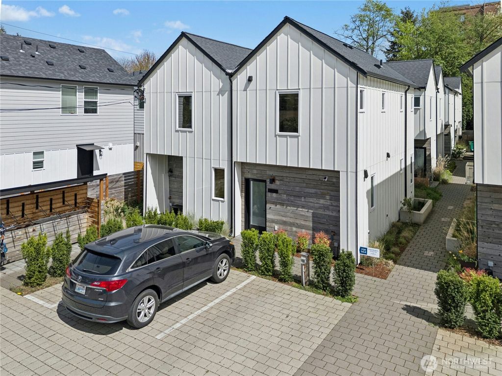 Photo of 10354 Wallingford Avenue N #B, Seattle, WA 98133 (MLS # 2491148)