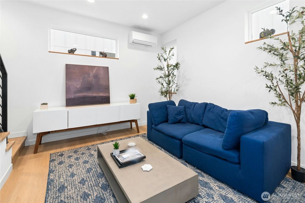 Photo of 10354 Wallingford Ave Ave N #B, Seattle, WA 98133 (MLS # 2491148)