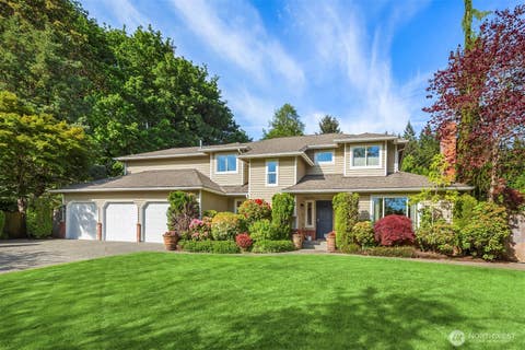 Photo of 4810 117th Place NE, Kirkland, WA 98033 (MLS # 2529410)