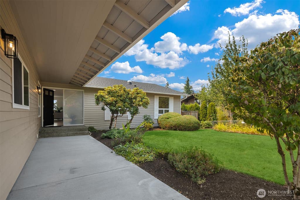 Photo of 4259 133rd Avenue SE, Bellevue, WA 98006 (MLS # 2564568)