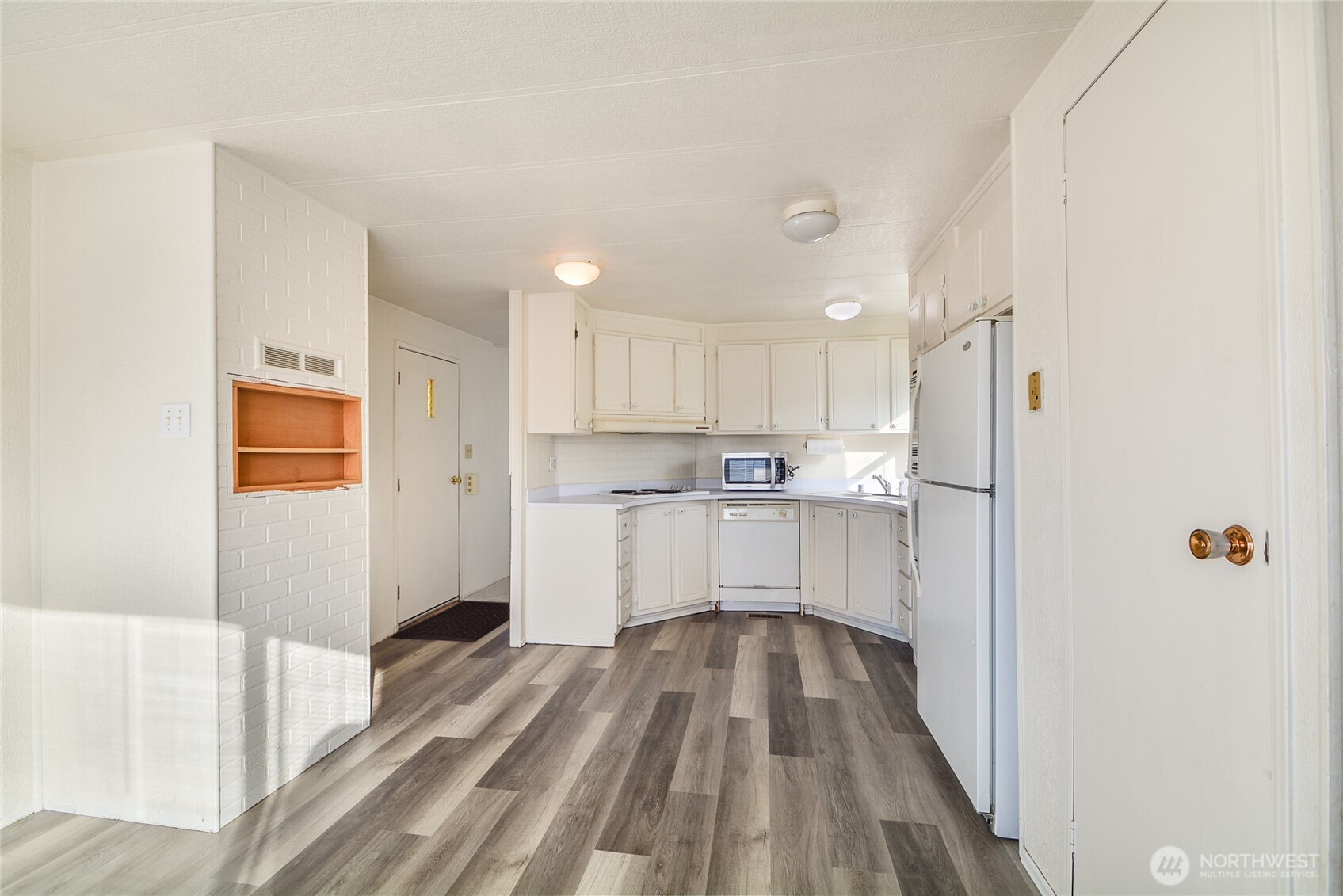 16600 25th Avenue NE 87