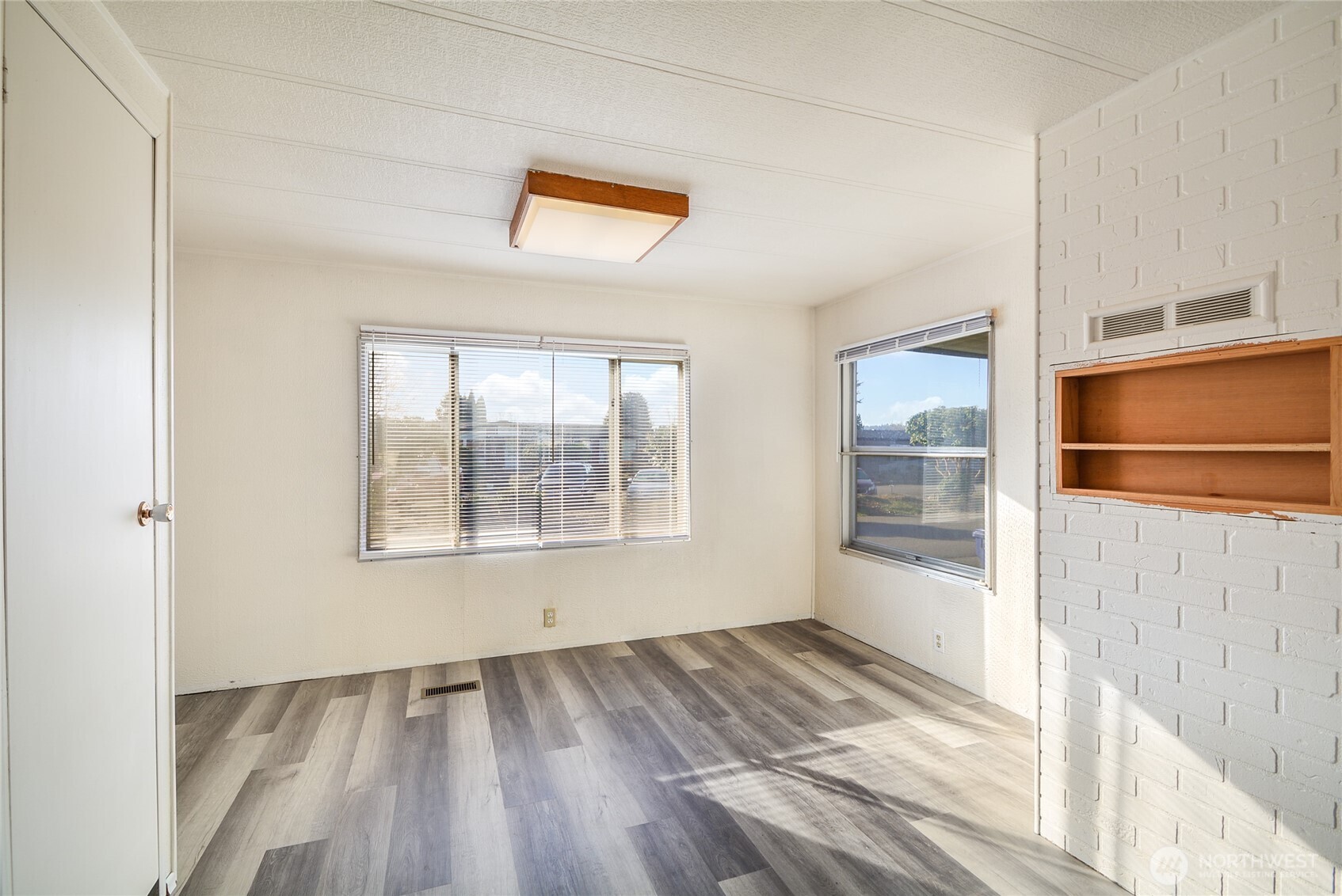 16600 25th Avenue NE 87