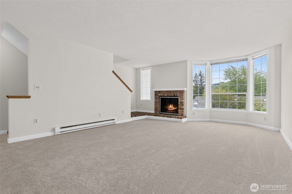Photo of 12313 SE 41st Lane, Bellevue, WA 98006 (MLS # 2372695)