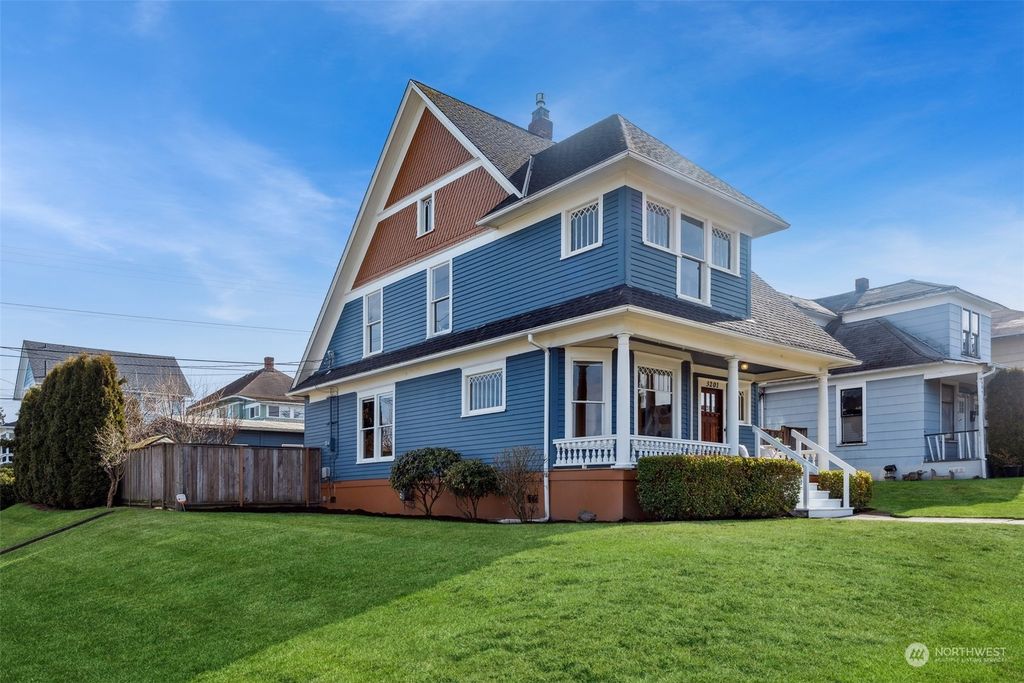 Photo of 3201 Norton Avenue, Everett, WA 98201 (MLS # 2036677)
