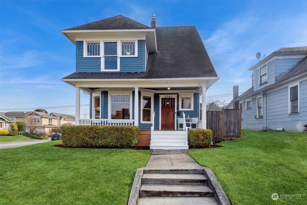 Photo of 3201 Norton Avenue, Everett, WA 98201 (MLS # 2036677)