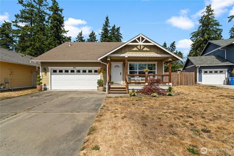 Photo of 961 NW Longview Drive, Oak Harbor, WA 98277 (MLS # 2571758)