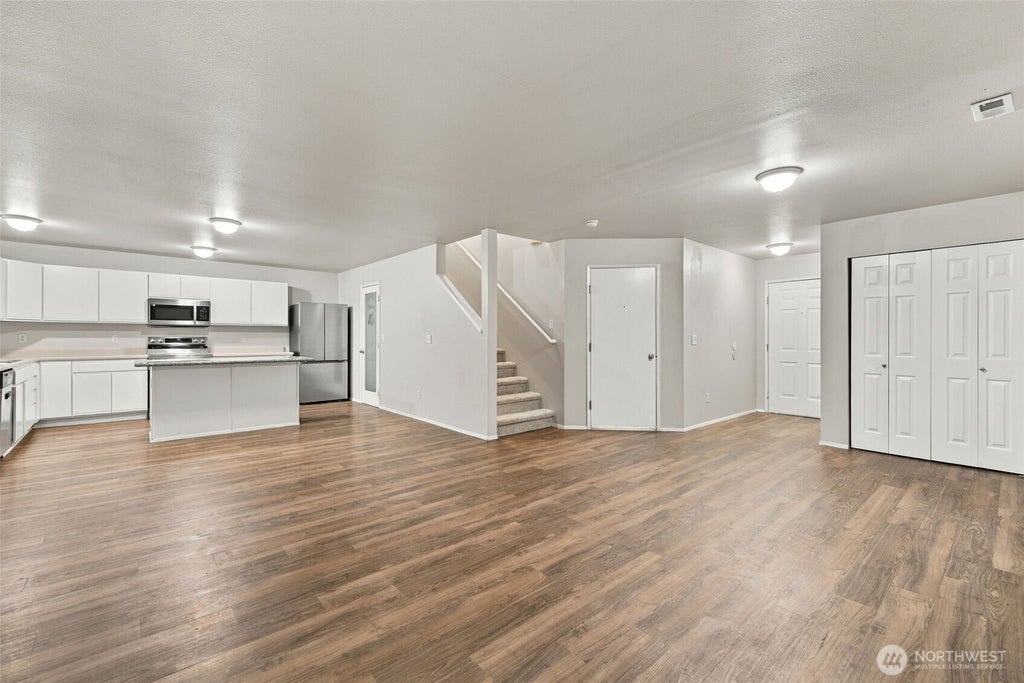 Photo of 9502 E 187th St Ct E CT, Puyallup, WA 98375 (MLS # 2589724)