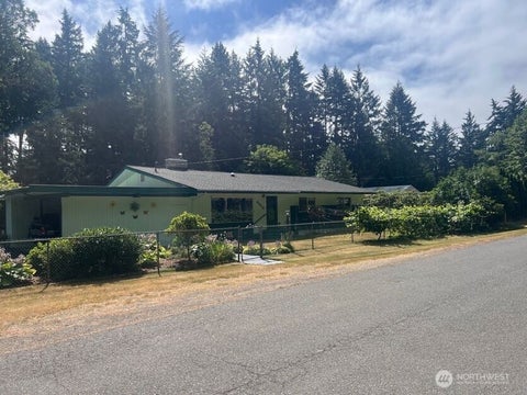 Photo of 4430 Pine Avenue NE, Bremerton, WA 98310 (MLS # 2550924)
