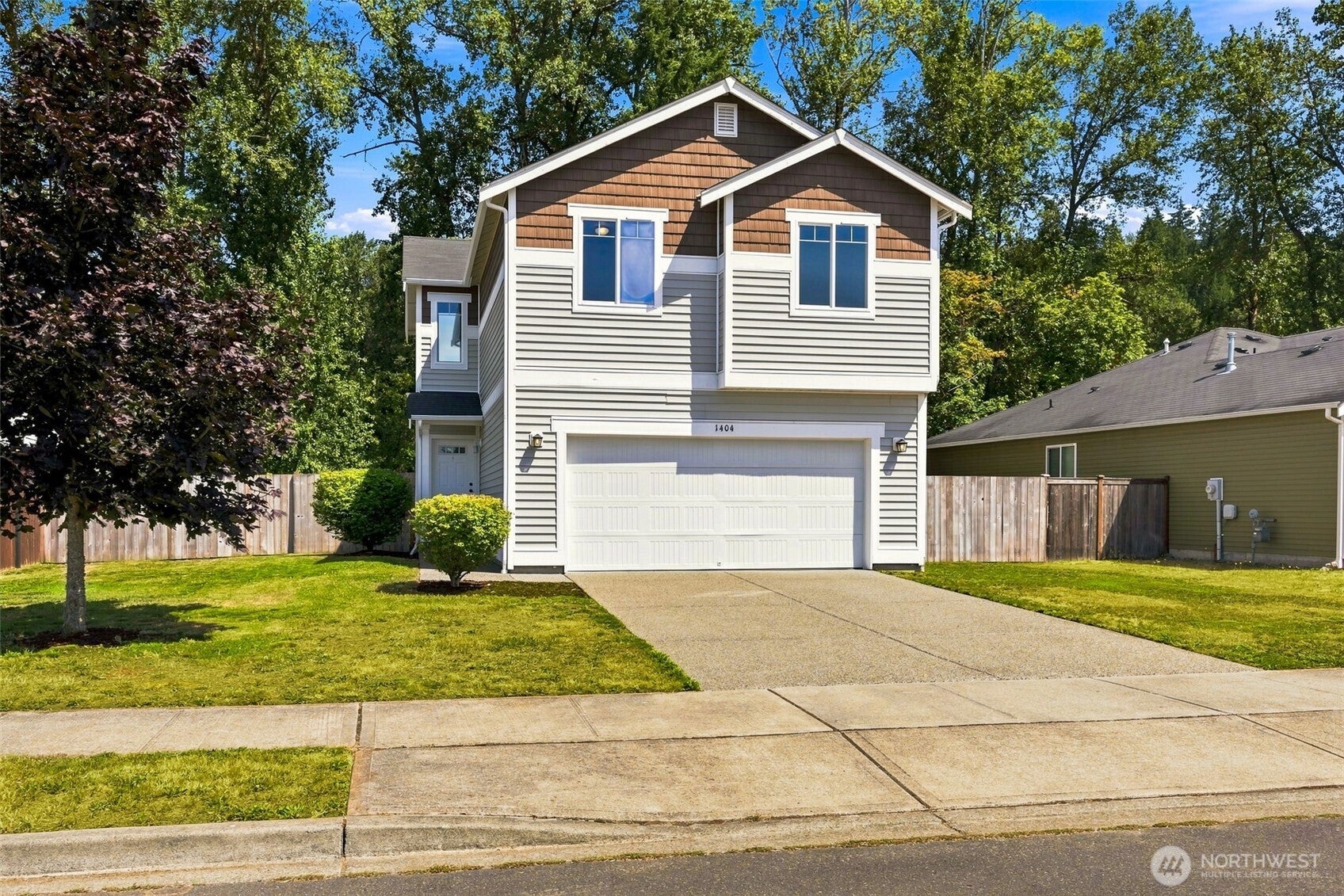 1404 Daffodil Avenue NE