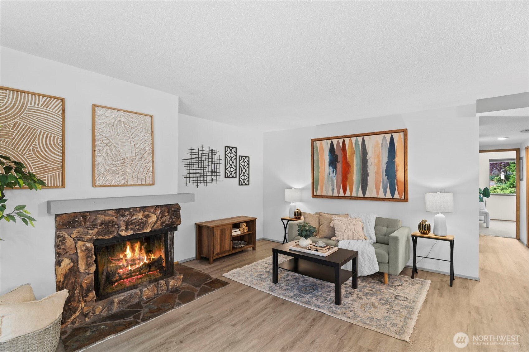 Kirkland, Washington 98034, United States, 2 Bedrooms Bedrooms, ,1 BathroomBathrooms,Residential,Active,243032