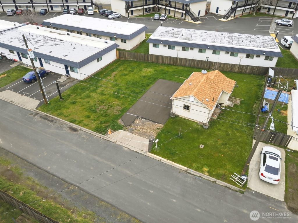 Photo of 1523 Granville Street, Walla Walla, WA 99362 (MLS # 2491824)