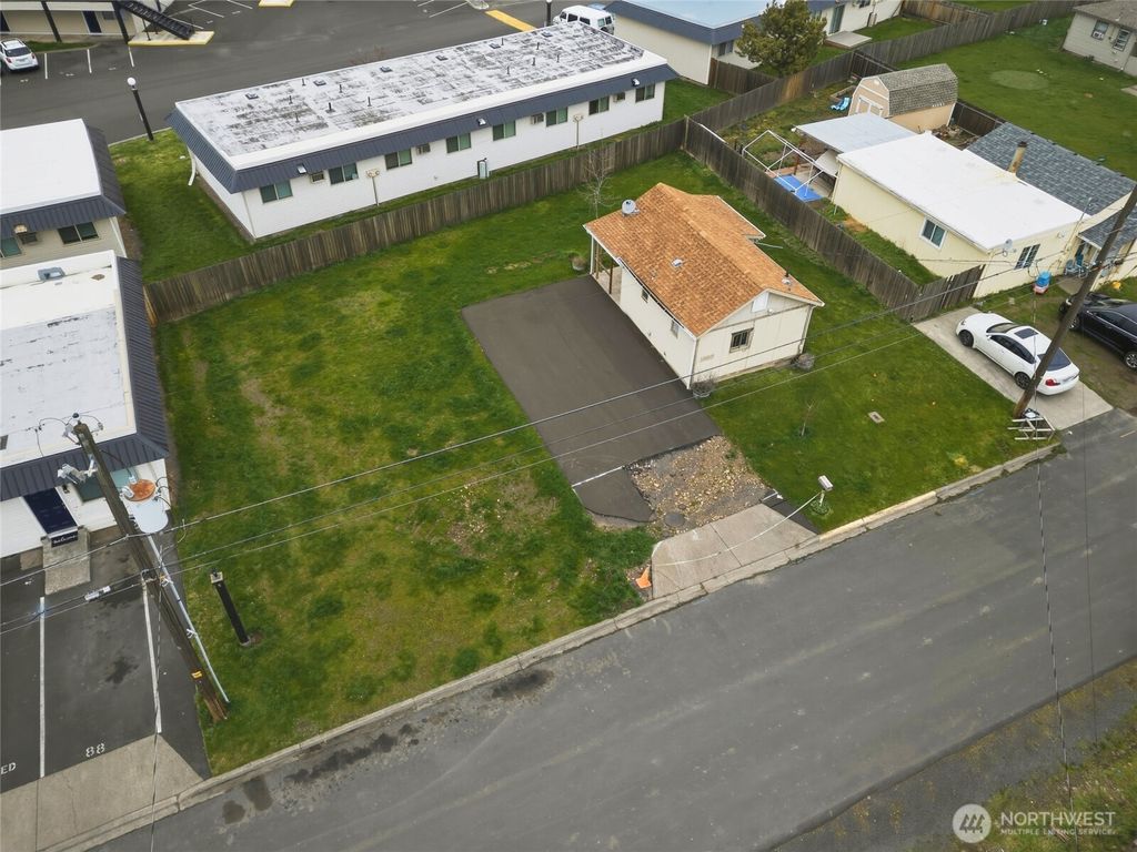 Photo of 1523 Granville Street, Walla Walla, WA 99362 (MLS # 2491824)