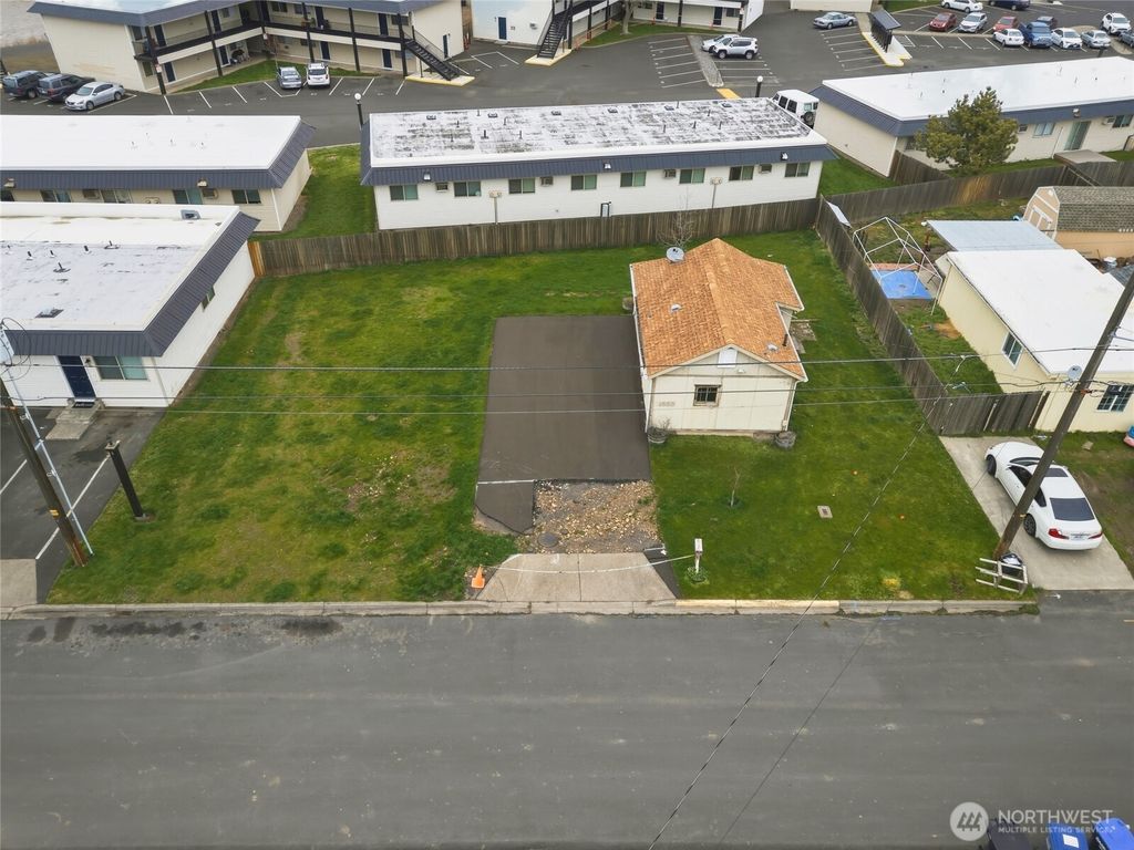 Photo of 1523 Granville Street, Walla Walla, WA 99362 (MLS # 2491824)