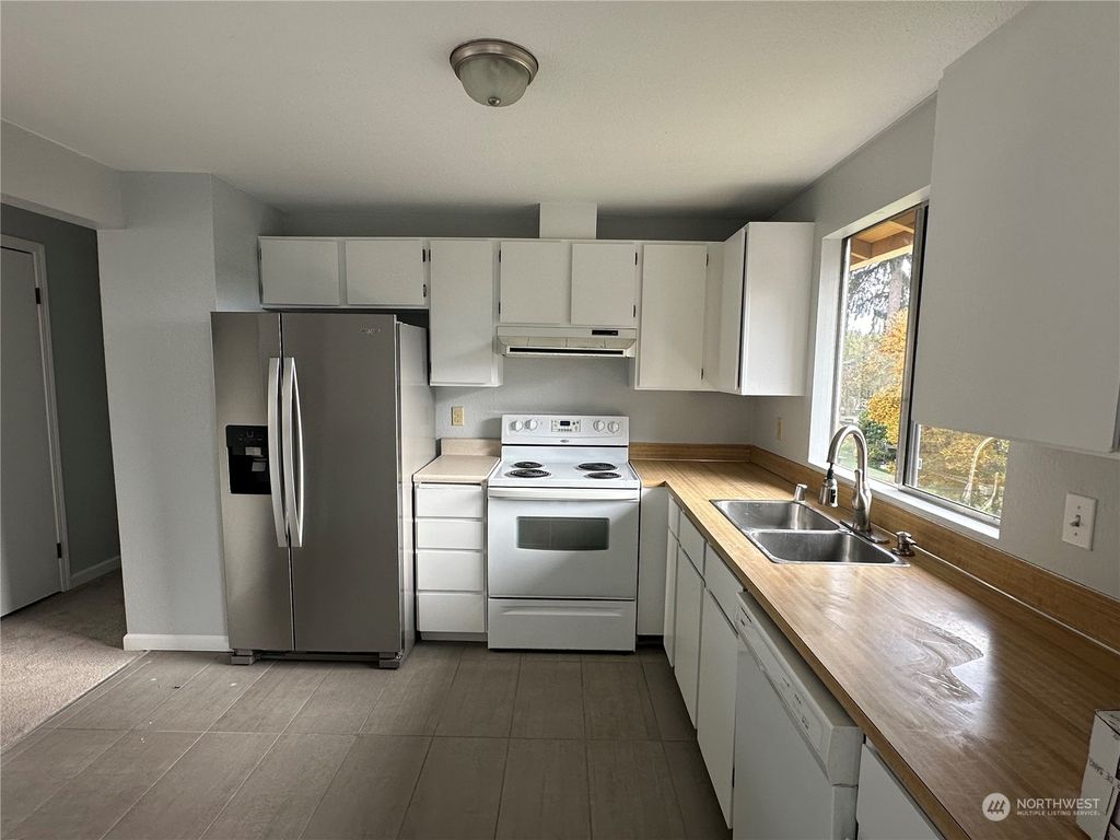 Photo of 2922 168th Street SE, Bothell, WA 98012 (MLS # 2309789)