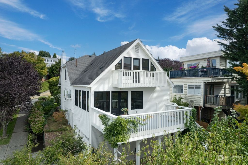 Photo of 6901 39th Avenue SW, Seattle, WA 98136 (MLS # 2291749)