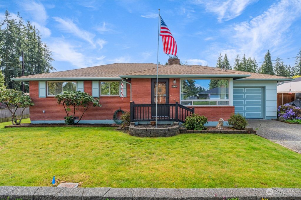 Photo of 604 E Beech Street, Everett, WA 98203 (MLS # 2222650)