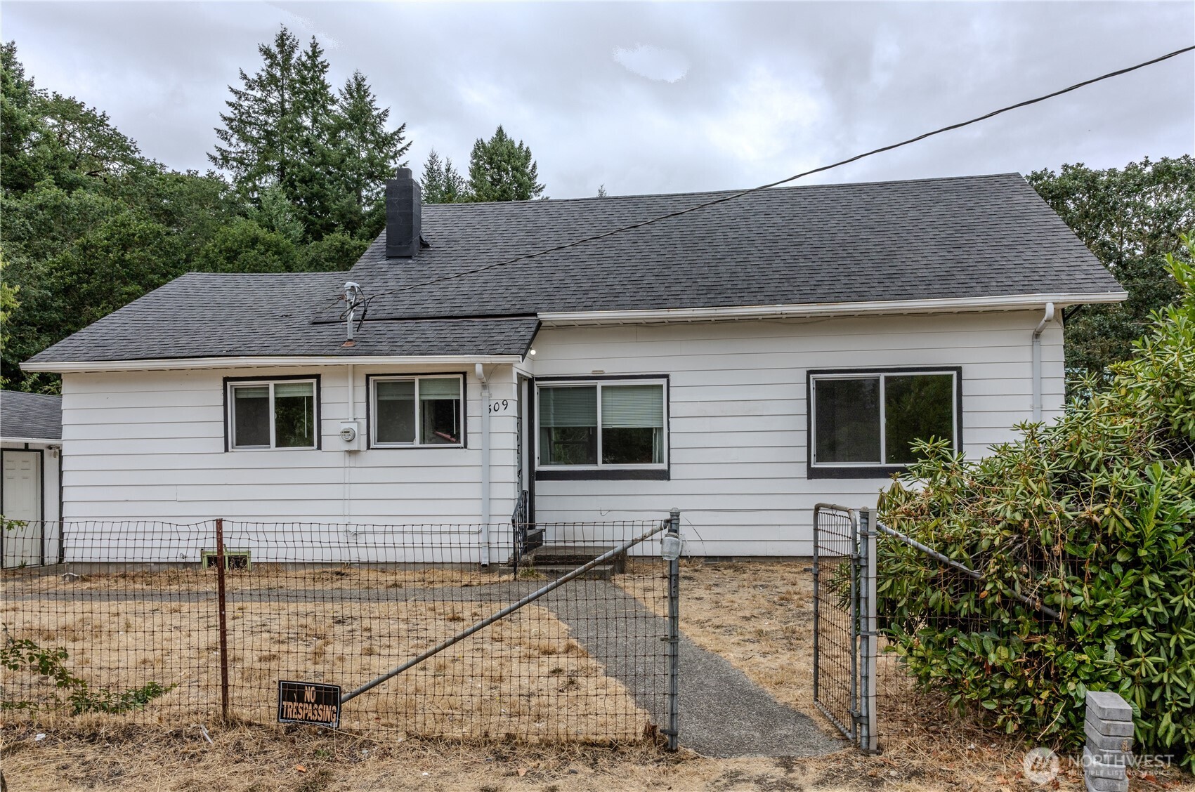 509 Rochester Street W