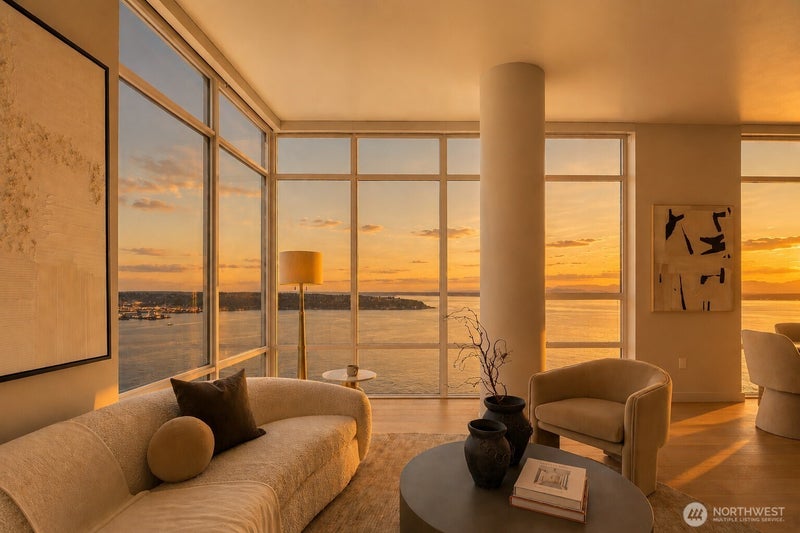 121 Stewart Street 3704