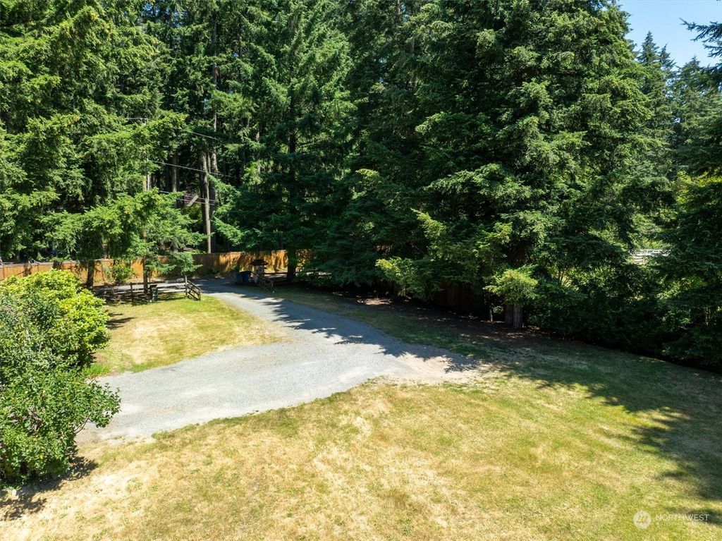 Photo of 13415 NE 50th Street, Bellevue, WA 98005 (MLS # 2266078)