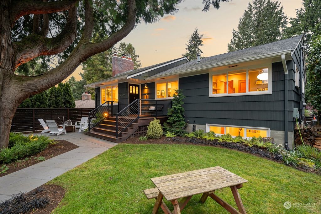 Photo of 10709 14th Avenue NE, Seattle, WA 98125 (MLS # 2220558)