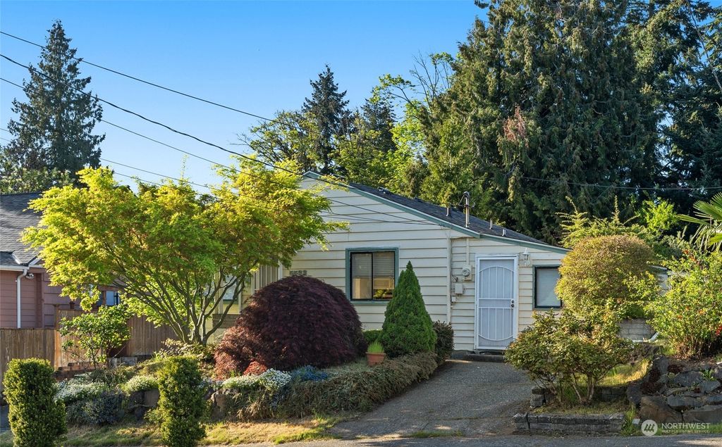 Photo of 5522 S Bangor Street, Seattle, WA 98178 (MLS # 2053651)