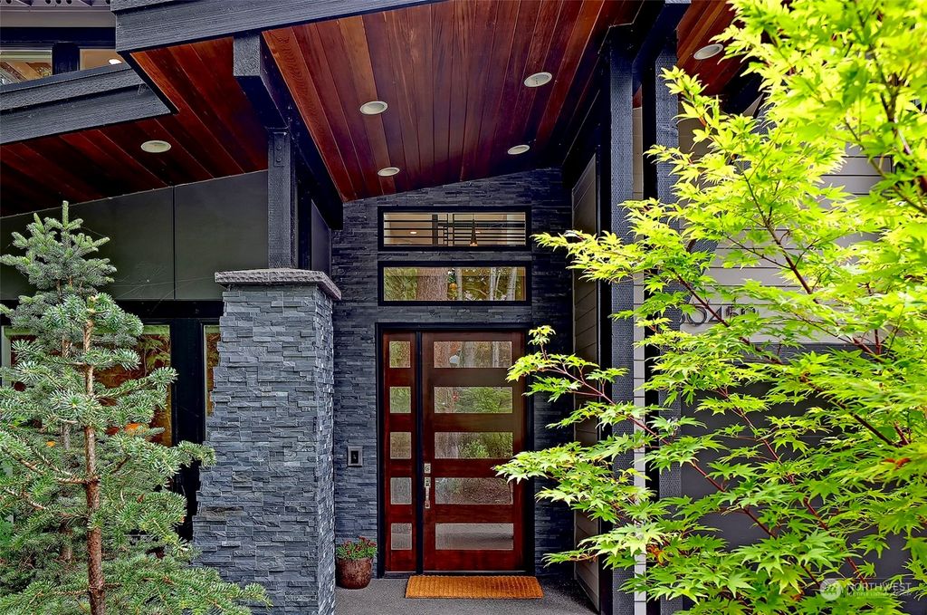 Photo of 13045 B 10th Avenue NW, Seattle, WA 98177 (MLS # 2146913)