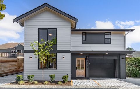 Photo of 324 NW 80th Street, Seattle, WA 98117 (MLS # 2516976)