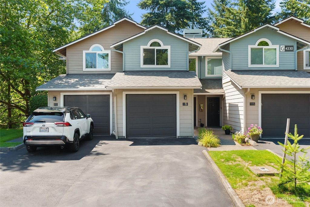 Photo of 4330 W Lake Sammamish Prkway Parkway SE #G114, Issaquah, WA 98027 (MLS # 2393315)
