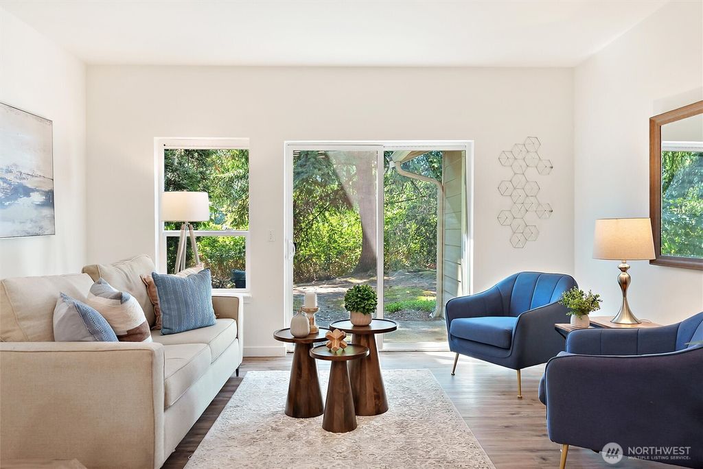 Photo of 4330 W Lake Sammamish Prkway Parkway SE #G114, Issaquah, WA 98027 (MLS # 2393315)