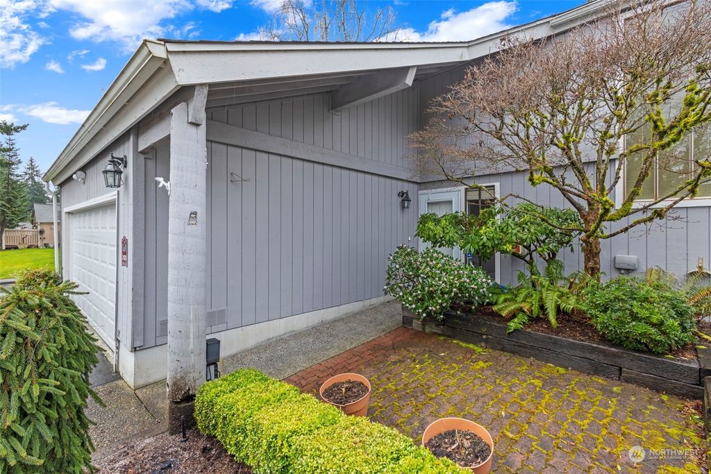 Photo of 31829 32nd Place SW #54, Federal Way, WA 98023 (MLS # 2203257)