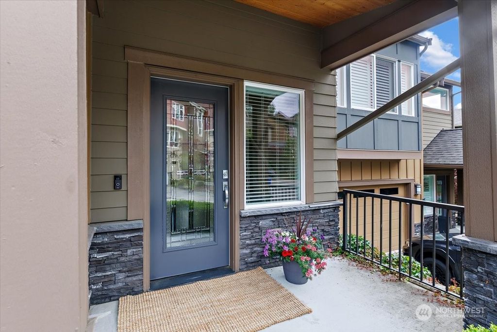 Photo of 900 228th Avenue NE #9B, Sammamish, WA 98074 (MLS # 2237734)